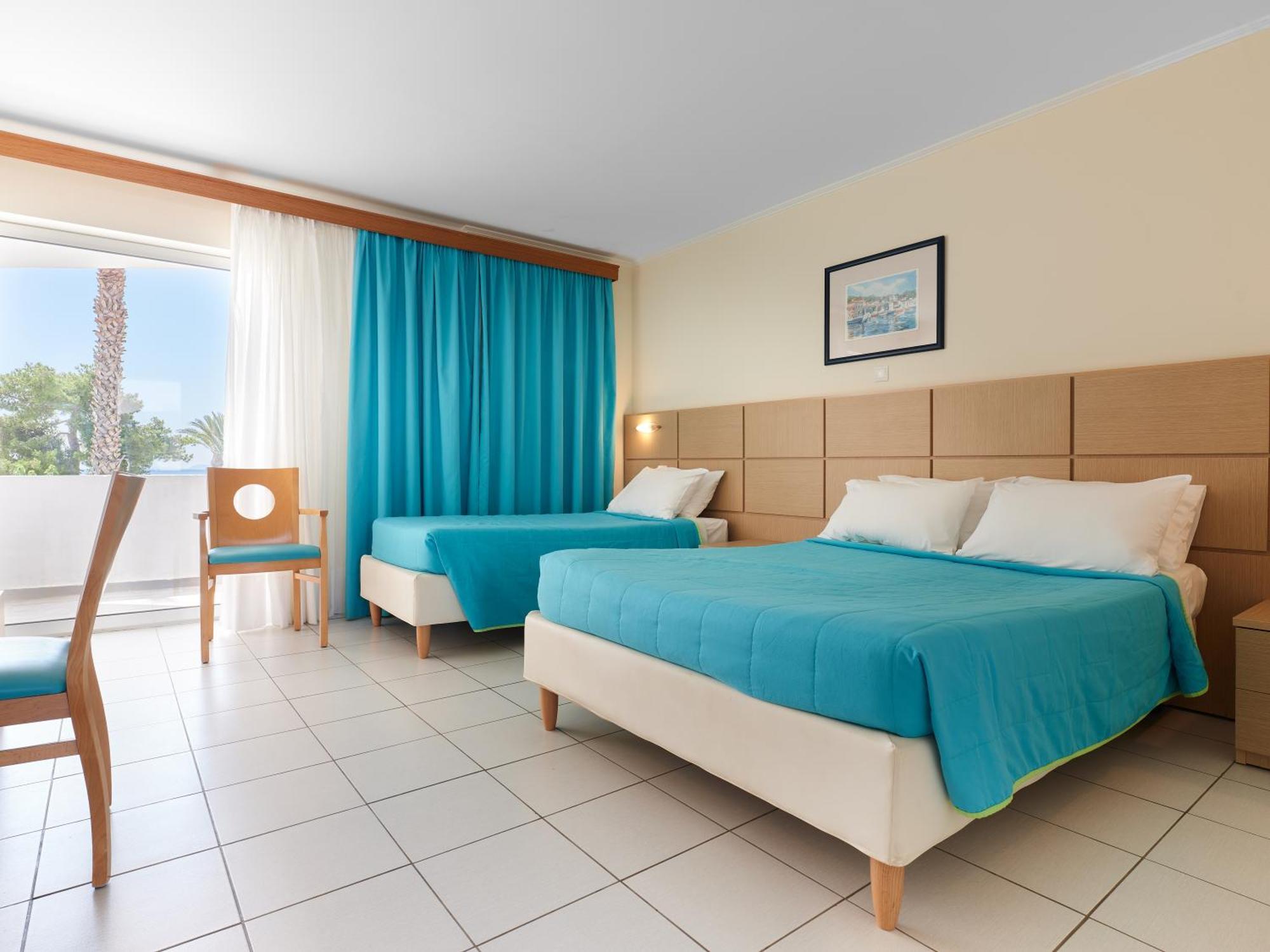 Kinetta Beach Resort And Spa Exterior photo