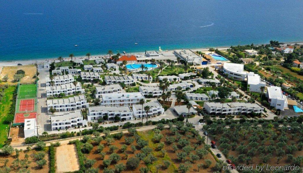 Kinetta Beach Resort And Spa Exterior photo