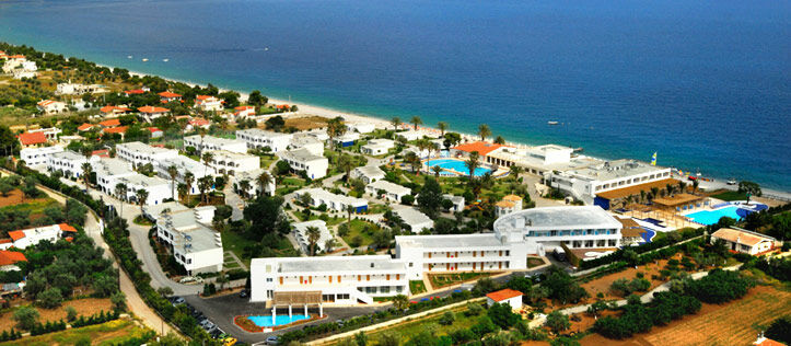 Kinetta Beach Resort And Spa Exterior photo