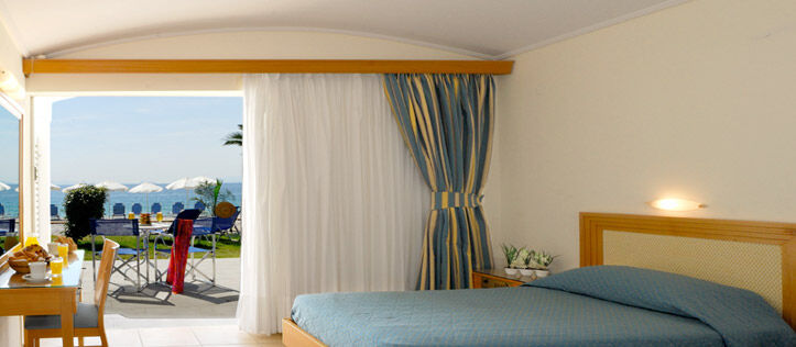 Kinetta Beach Resort And Spa Exterior photo
