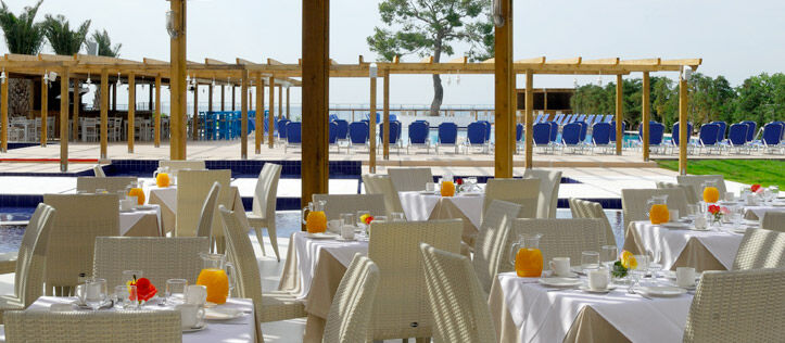 Kinetta Beach Resort And Spa Exterior photo