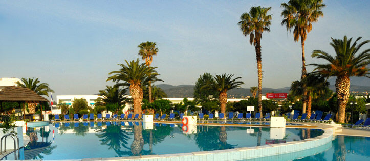 Kinetta Beach Resort And Spa Exterior photo